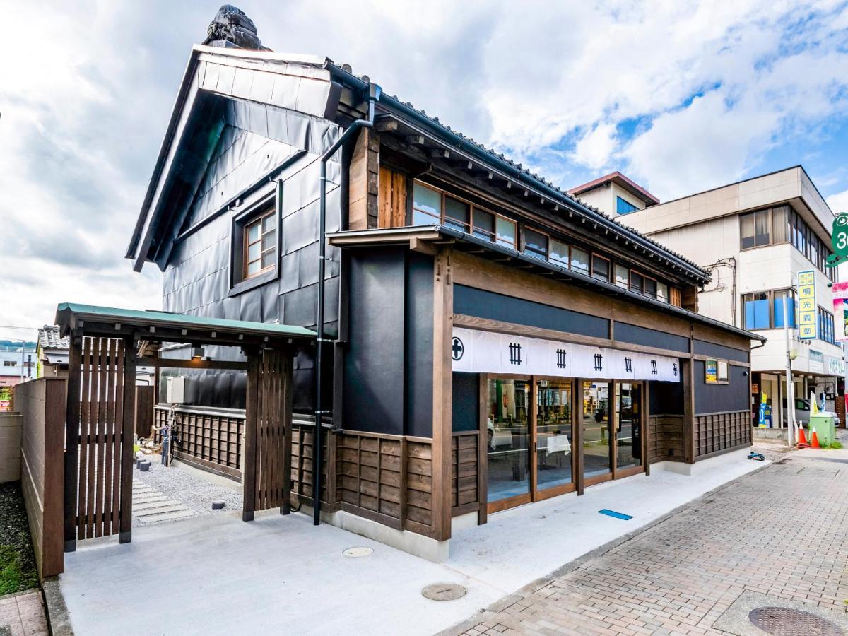 Отель Nipponia Chichibu Monzenmachi Экстерьер фото
