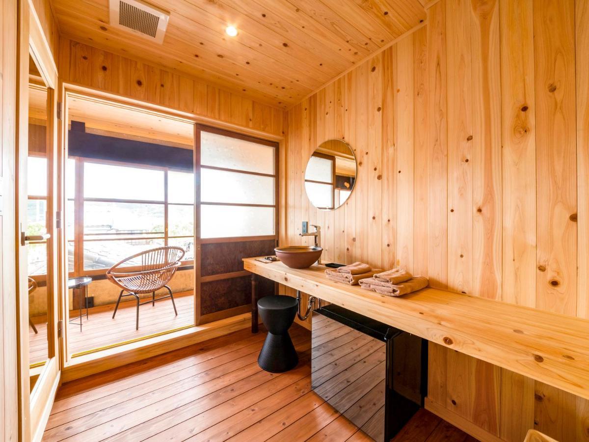 Отель Nipponia Chichibu Monzenmachi Экстерьер фото