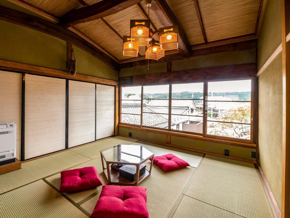 Отель Nipponia Chichibu Monzenmachi Экстерьер фото