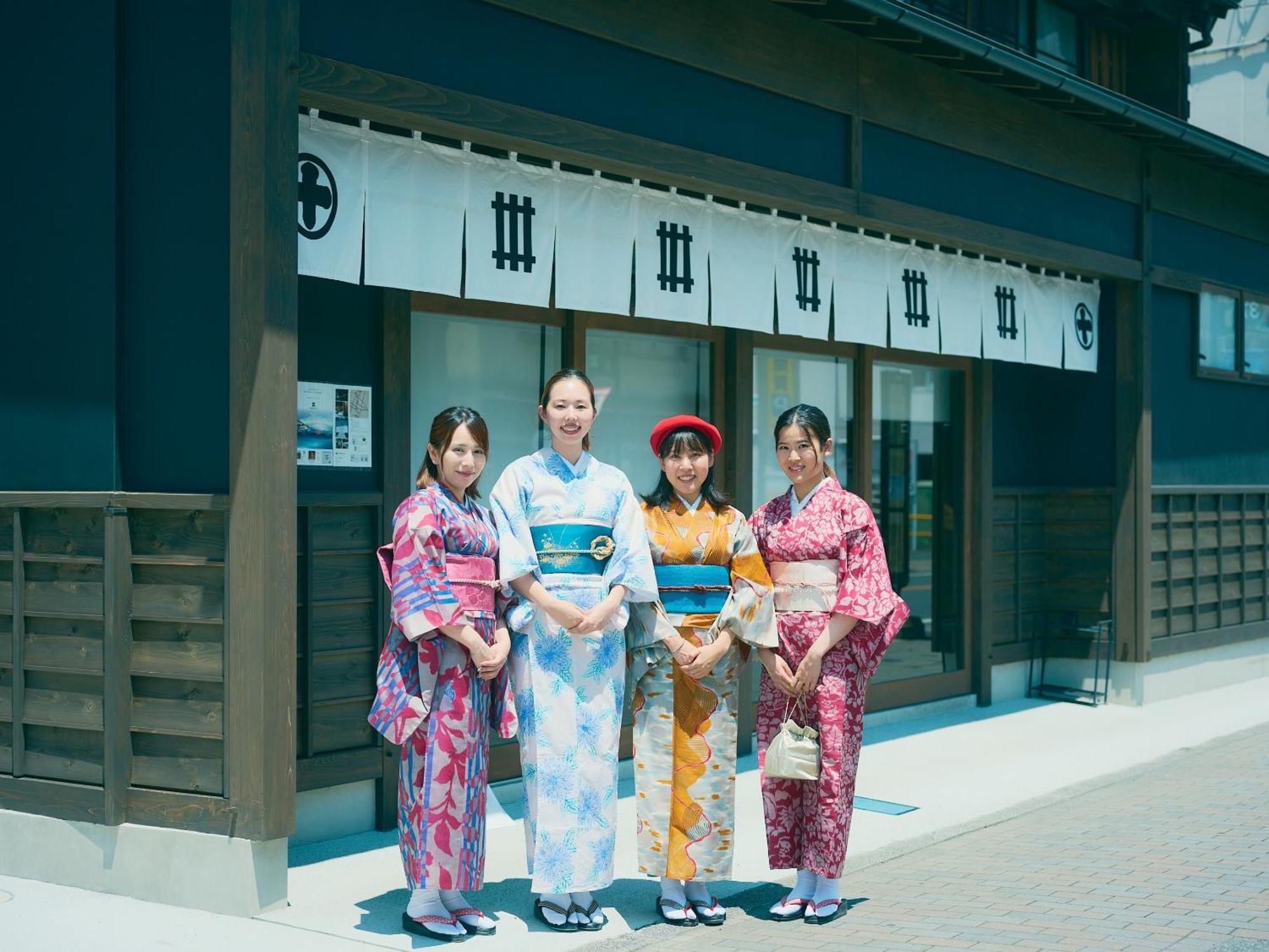 Отель Nipponia Chichibu Monzenmachi Экстерьер фото