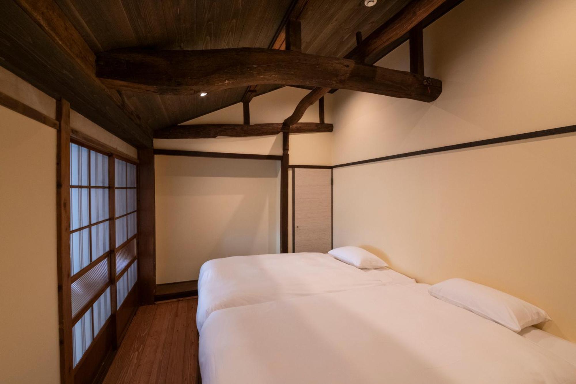 Отель Nipponia Chichibu Monzenmachi Экстерьер фото